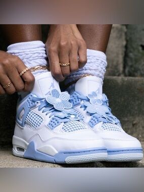 Kid’s Jordan 4 Retro ‘Forget Me Not’, size 5